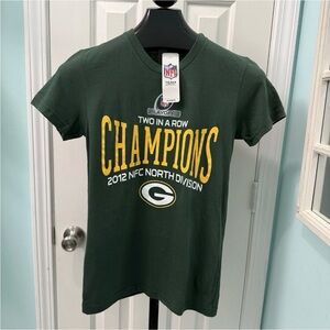 NWT NFL Team Apparel Green Bay Packers Women's Size Large Green T-shirt